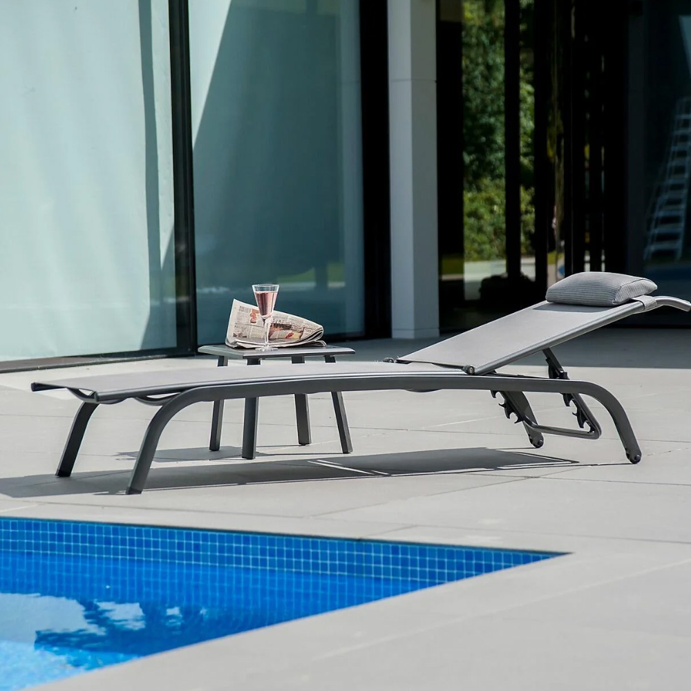sun loungers