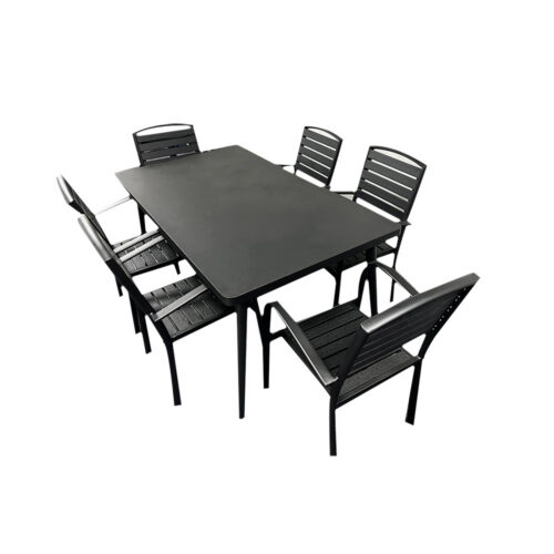 Conjunto de mesa de comedor de exterior negra y sillón con respaldo de listones