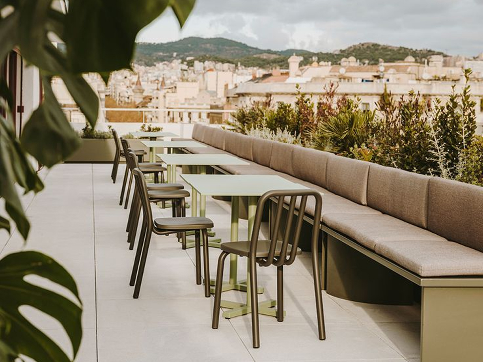 Mobiliário para esplanadas de espaços de coworking