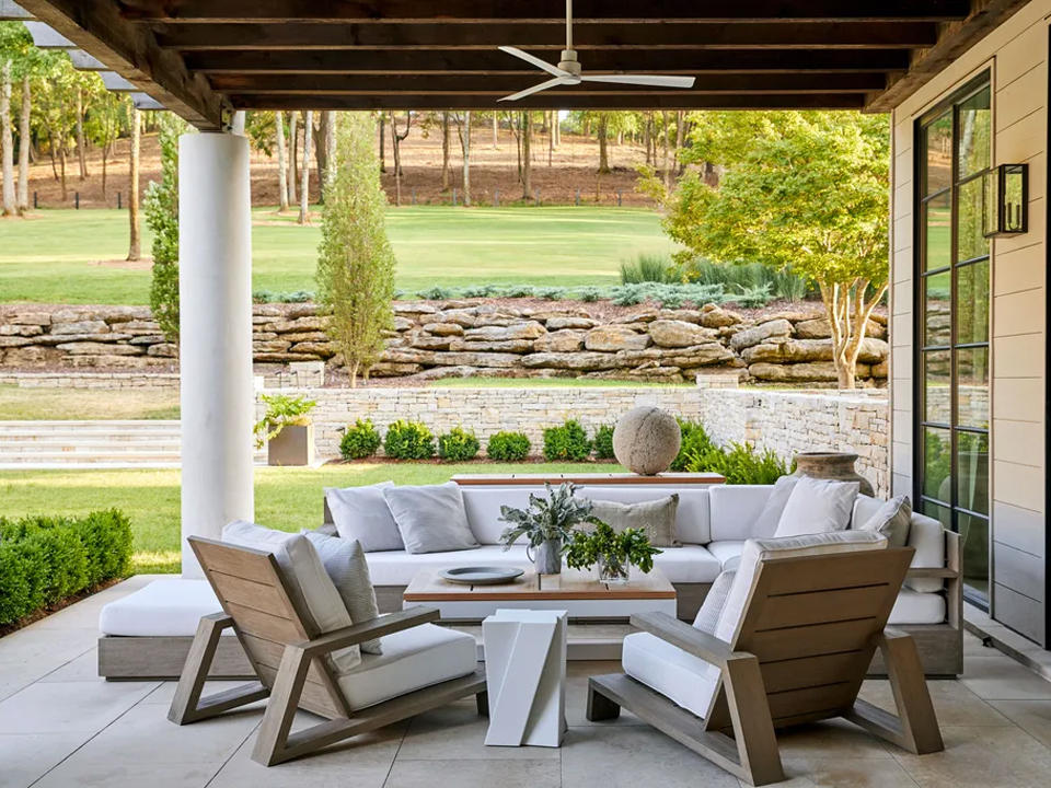 Hotel Terrace Furniture Layouts: Planning Clearances and Guest Flow 2 Hotel Terrace Furniture Layouts