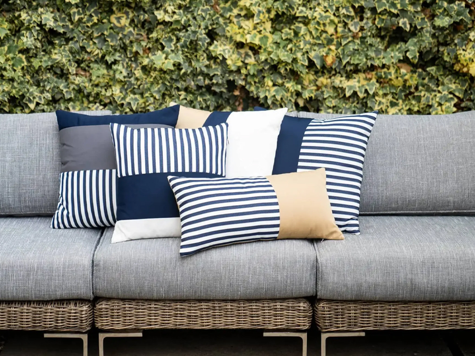 Qualité des coutures des coussins d'extérieur : règles d'inspection à l'intention des acheteurs sous contrat 3 Qualité des coutures des coussins d'extérieur