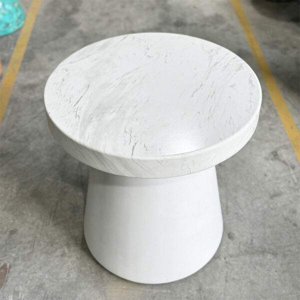 Tavolino da salotto con base rotonda in cemento