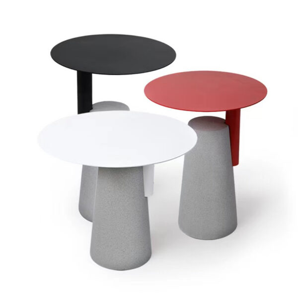 Table d'appoint ronde à pied effilé, destinée à la vente en gros Table d'appoint ronde à pied effilé, destinée à la vente en gros